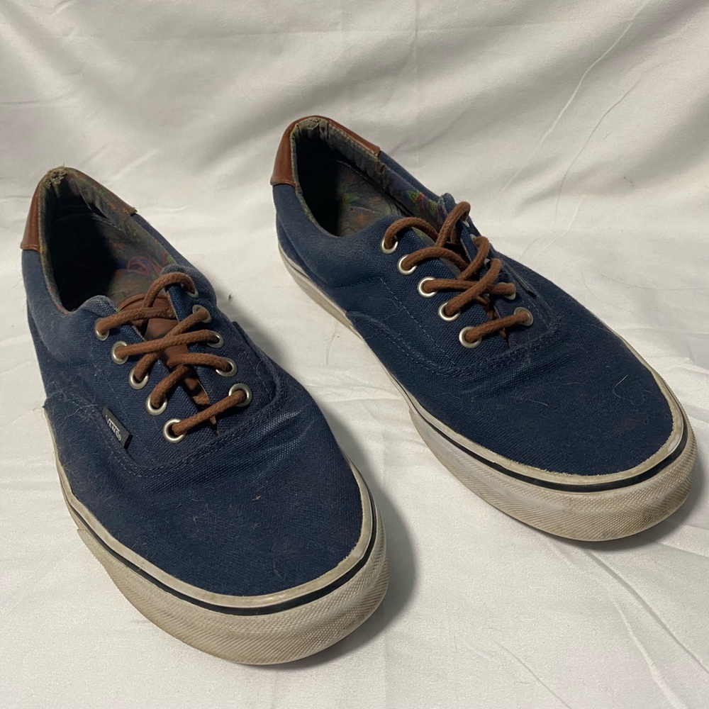 Men’s brown/navy size 10 vans